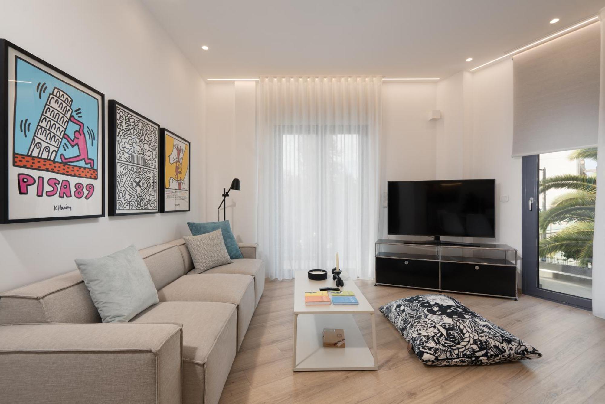 Two-Bedroom Deluxe Apartment with Balcony